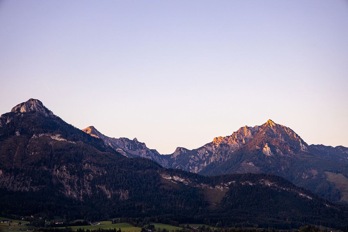 brown mountains